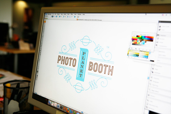 Photo Booth Planet Logo