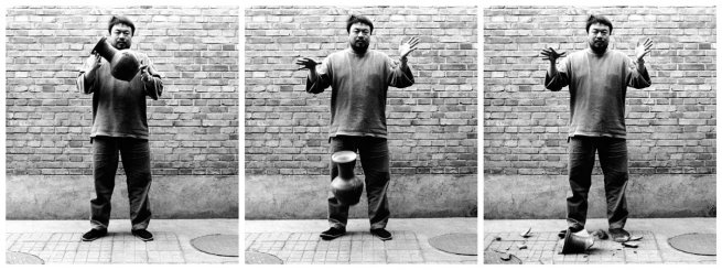 ai-weiwei-dropping-a-han-dynasty-urn-19951